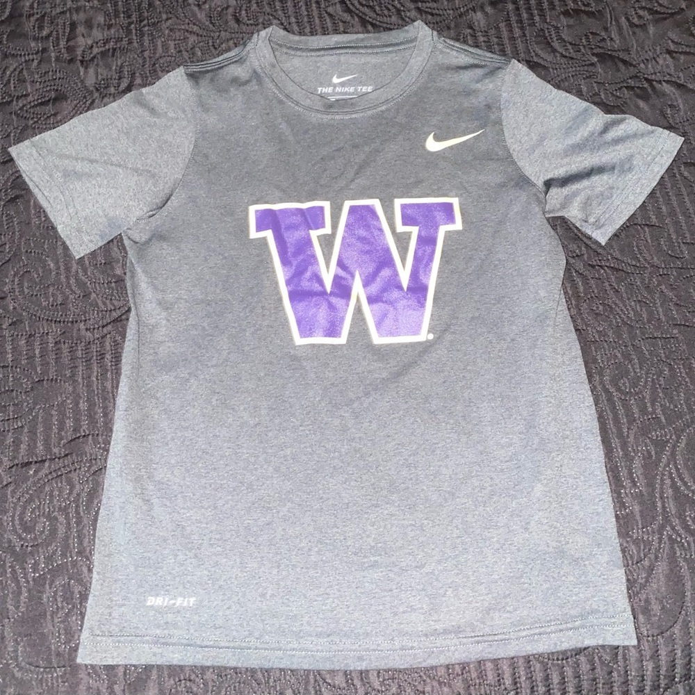 Nike Shirt Size Small